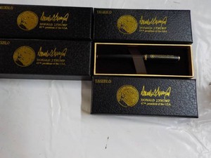 4 Tauxblo Donald J. Trump Pens