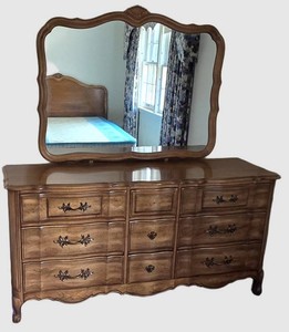 UL-BR3 - Vintage French Provincial Bureau & Mirror