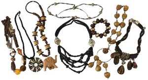 UL-BR3 - Beaded Jewelry Estate Lot of Necklaces