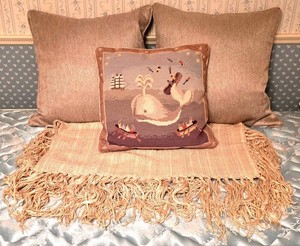 UL-BR1 - Pillow Covers & Decorative Pillows Whale Needlepoint 4-Piece Set