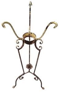 G - Vintage Iron Plant Stand - Ornate Scrollwork 16in Diameter