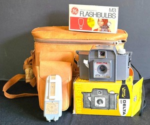 UL-BR2 - Vintage Camera Accessories Mixed Lot - Delta 127, Zeiss Ikon Flash & Case