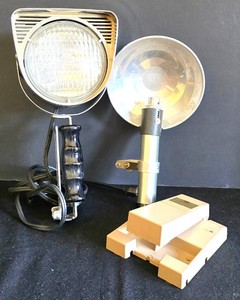 UL-BR2 - Vintage Photography Equipment Mixed Lot - Lott-A-Lite Flash Gun & Kodak Splicer
