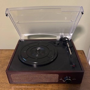 MB - Vinyl Guangzhou H & F Electronics Record Player  Turntable Model M49A