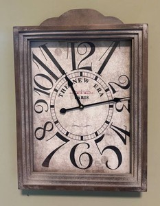 O - The New Era Paris Wall Clock