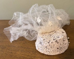 MB - Vintage Bridal Pillbox Hat With Tulle Veil 1966
