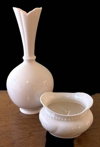 MB - Lenox Colonial Collection Vase and Sugar Bowl Set