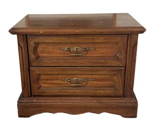 BR1 - Vintage Thomasville Furniture Legacy Collection Nightstand