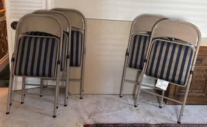 BR1 - Card Table & 5 Folding Chairs