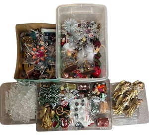 BR1 - Christmas Ornaments Mixed Lot