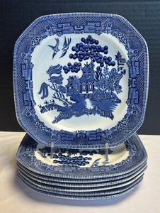 DR - Vintage Johnson Bros Blue Willow Square Salad Plates (Lot of 7)