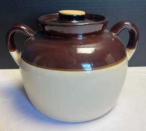 DR - Vintage USA Pottery Bean Pot