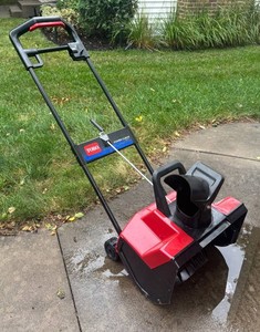 G - Toro Power Curve 1800 Snow Thrower