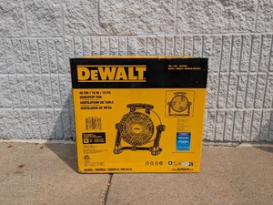 DEWALT 16 BENCHTOP FAN