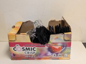 BOX OF NONSLIP HANGERS 100PK