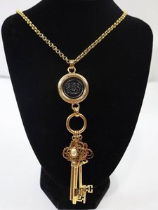 Vintage 30 Joan Rivers Key Pendant Necklace