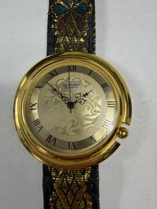 Vintage Embroidered Leather Strap Quartz Wristwatch