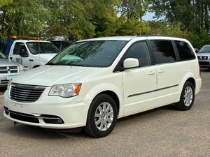 2013 CHRYSLER TOWN AND COUNTRY TOURING 2 Owner  No Accidents (NO RESERVE)
