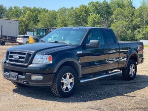 2004 FORD F-150 XLT 2 Owner  4X4 (NO RESERVE)