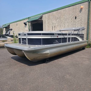 2023 Bennington 25 SXSR Tri Toon Pontoon