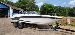 2023 Glastron GX 215 Runabout