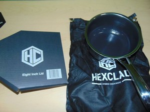 HexClad 2-Quart Hybrid Nonstick Saucepan with Lid