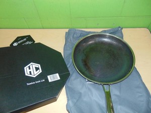 Hexclad Hybrid Nonstick 12 Inch Fry Pan with Tempered Glass Lid