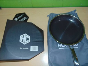 Hexclad Hybrid Nonstick 10 Inch Fry Pan with Tempered Glass Lid