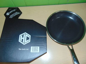 Hexclad Hybrid Nonstick 10 Inch Fry Pan with Tempered Glass Lid