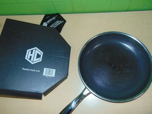 Hexclad Hybrid Nonstick 12 Inch Fry Pan with Tempered Glass Lid