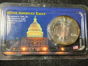 2000 AMERICAN SILVER EAGLE 1 TROY OZ .999 FINE SILVER IN CASE