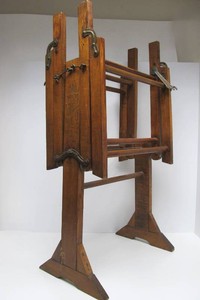 Nice antique LOVELL Folding Clothes Wringer Stand