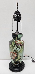 Nice Quality Dual-Light Hand Painted Floral Table Lamp