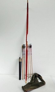 Vintage Hunting  Archery Bow wArrows