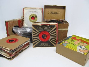 LARGE Lot of Vintage Vinyl 45 Records