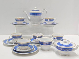 Nice Looking vintage Japanese Porcelain Tea Service - Blue &amp Gold on White
