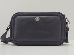Excellent Condition Lululemon Cross Body Clutch Purse - Black