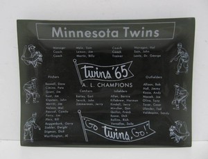 Vintage 1965 MN TWINS Glass Ashtray &amp Large Button