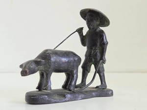 Signed Antique Oriental Bronze Sculpture&nbsp
