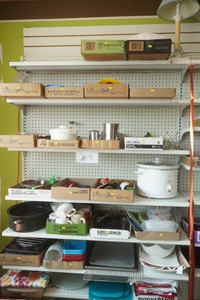 Small Housewares, Linens, Kitchen Items