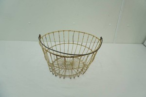 Vintage Wire Egg Basket (7.5 tall)