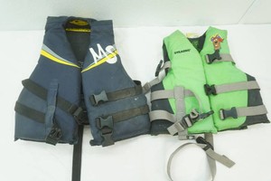 2 Childrens Life Jackets. Scooby Doo