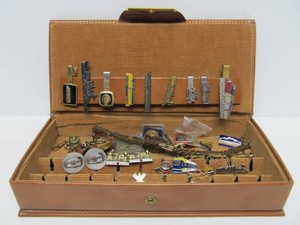 Great Collection of Old Vintage Railroad Mens Accessories Tie Clips Cufflinks Pins etc