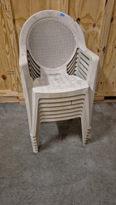 plastic patio chairs