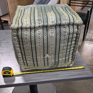 green pour ottoman