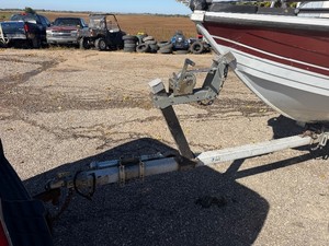 1989 Crestliner 16' fishing boat