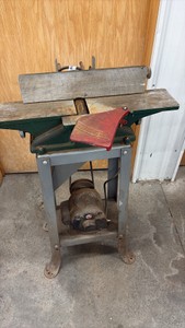 Plane With Heavy Duty Metal Stand