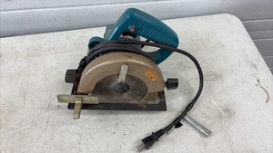 Makita 5 inch circular saw