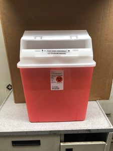 12694 - Case of 12x Covidien 31314886 Sharps-A-Gator Safety In Room Sharps Containers