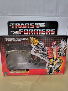 NEW IN BOX -Transformers Dinobot Bombardier Swoop